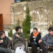 SS 2007 37 La juventud comió en el patio.