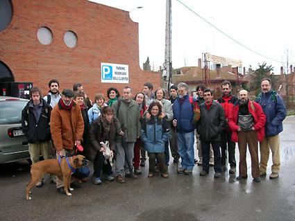 SS 2006 01 Foto de grupo junto al hostal de Sardón, en la carretera. Faltan Tere y Clara.