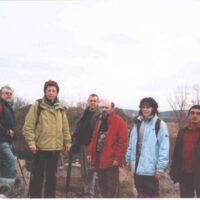 SS 2006 17 En el puente de Olivares-Quintanilla. Ricardo, Tere, Pablo, Miguel A., Clara y Santiago.