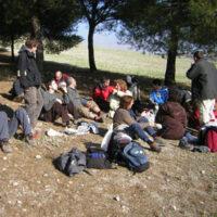 SS 2004 12 Comida y descanso en un pinarillo soleado.