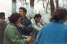 1993 12 Comiendo.