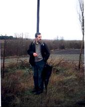 SS 2000 3 Luis posando en el camino.