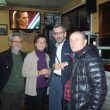 SS 2017 62 Víctor C., Ceci, Luis R. C., y Miguel A. en el café.