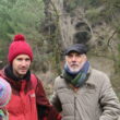 SS 2024 54 Daniel y Manuel posan sonrientes en el puente.