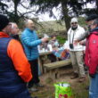 SS 2024 75 Chicos en amigable charla.